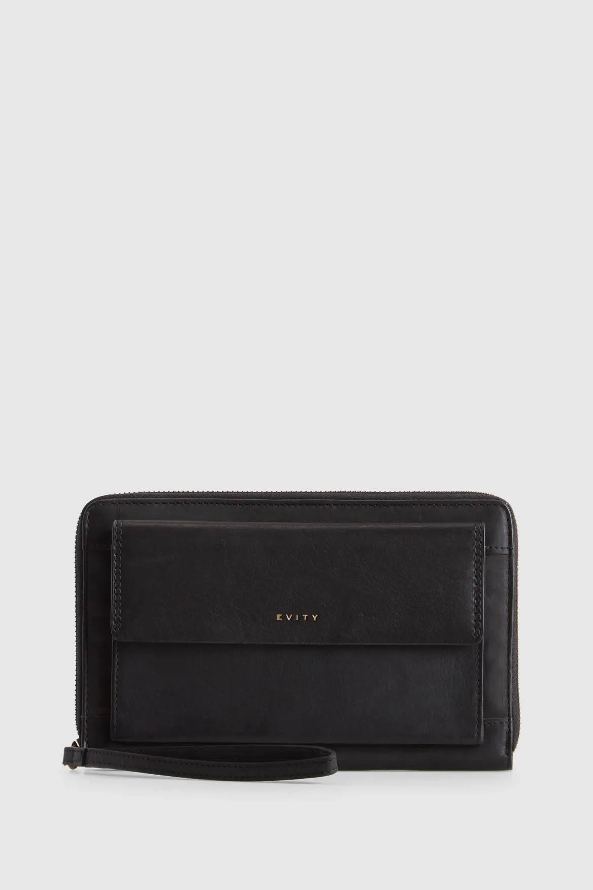 Payton Leather Passport Wallet Strandbags