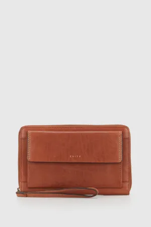 Payton Leather Passport Wallet Strandbags