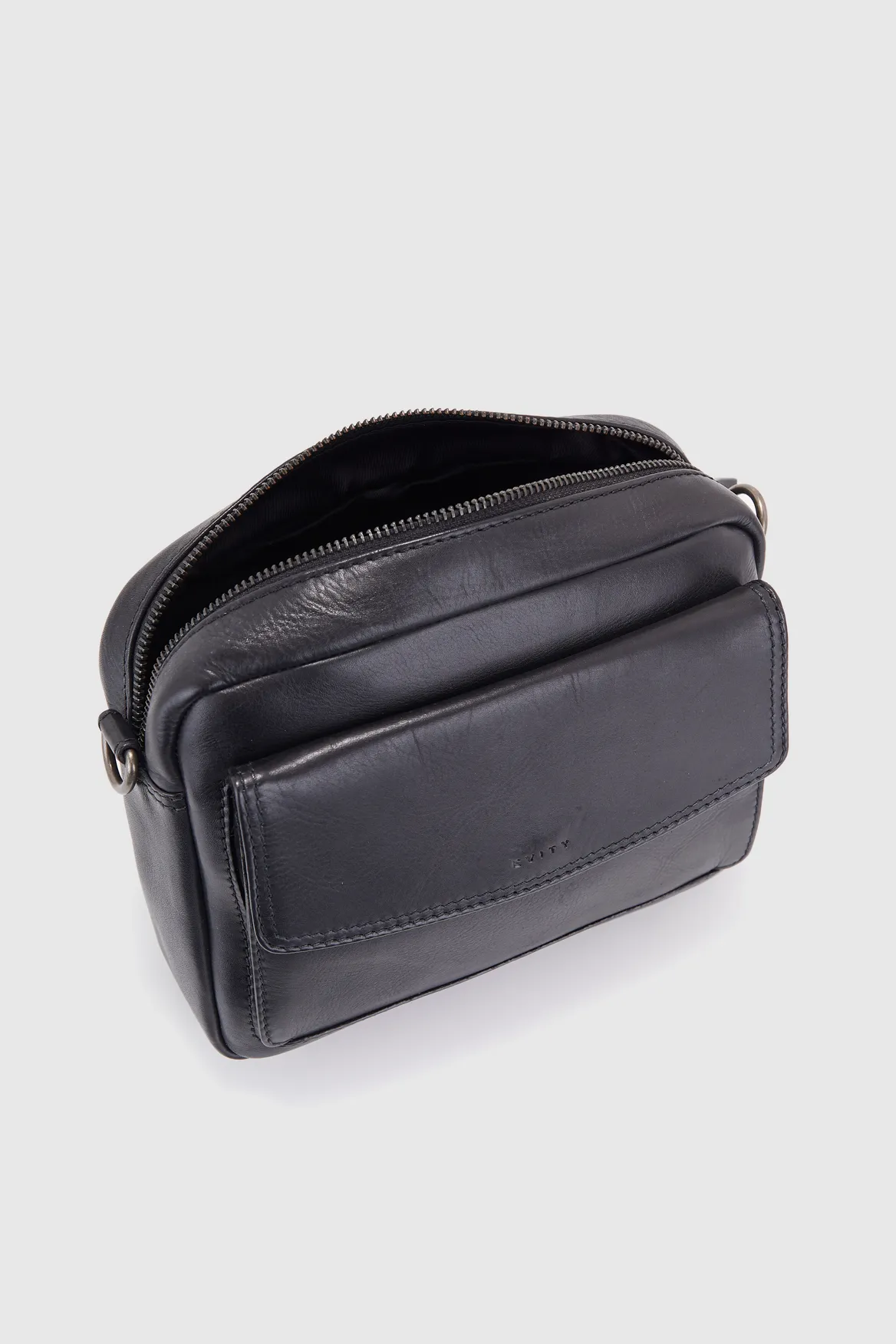 Pia Leather Crossbody Bag Strandbags