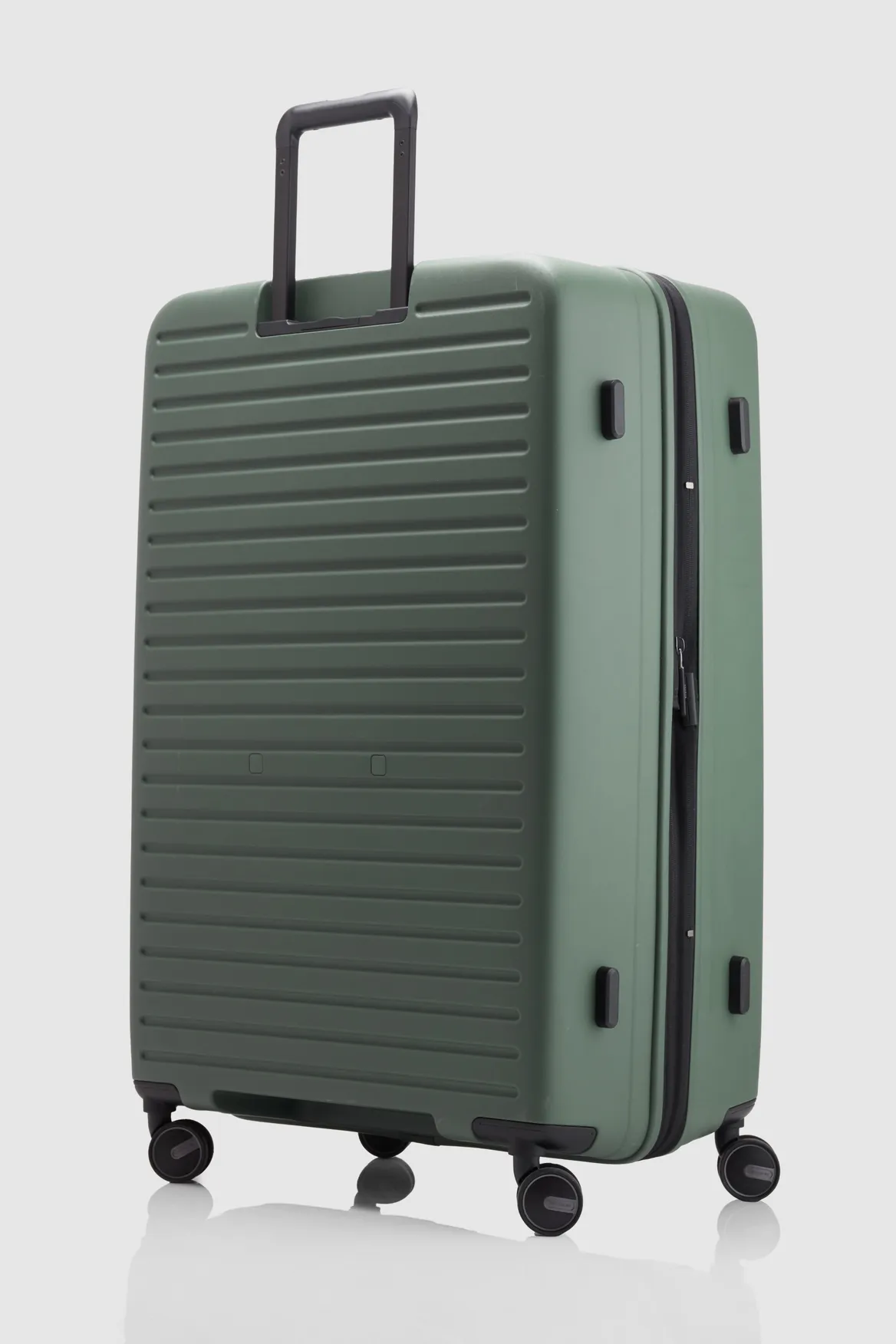 Restackd 81cm Suitcase Strandbags