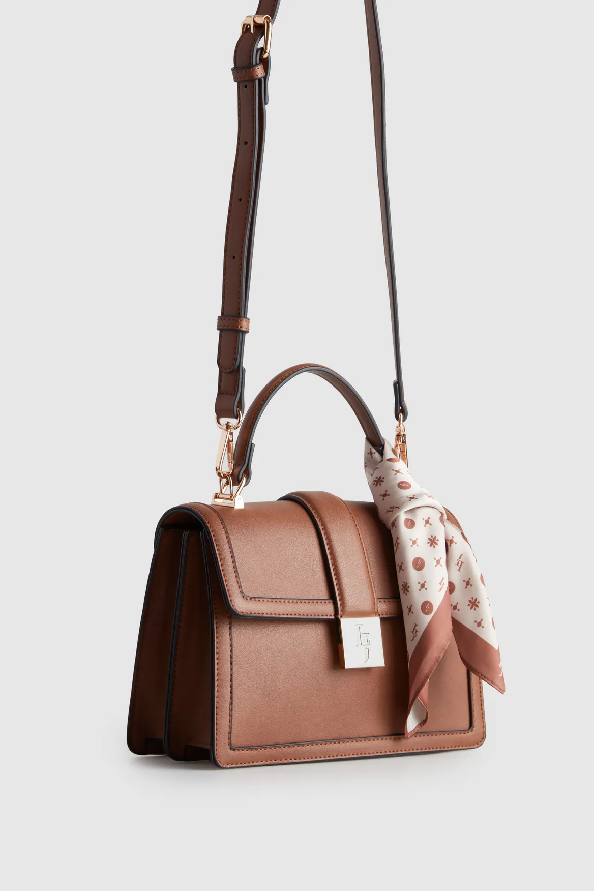 Scarf Top Handle Bag Strandbags