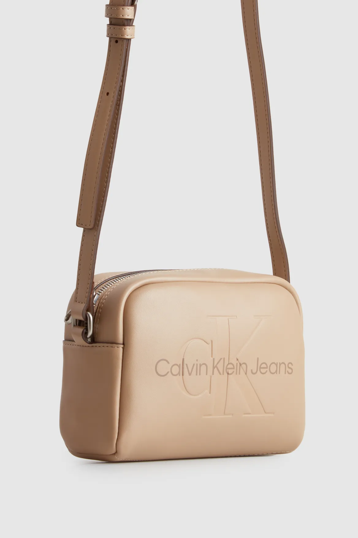 Sculpted Crossbody Bag Strandbags