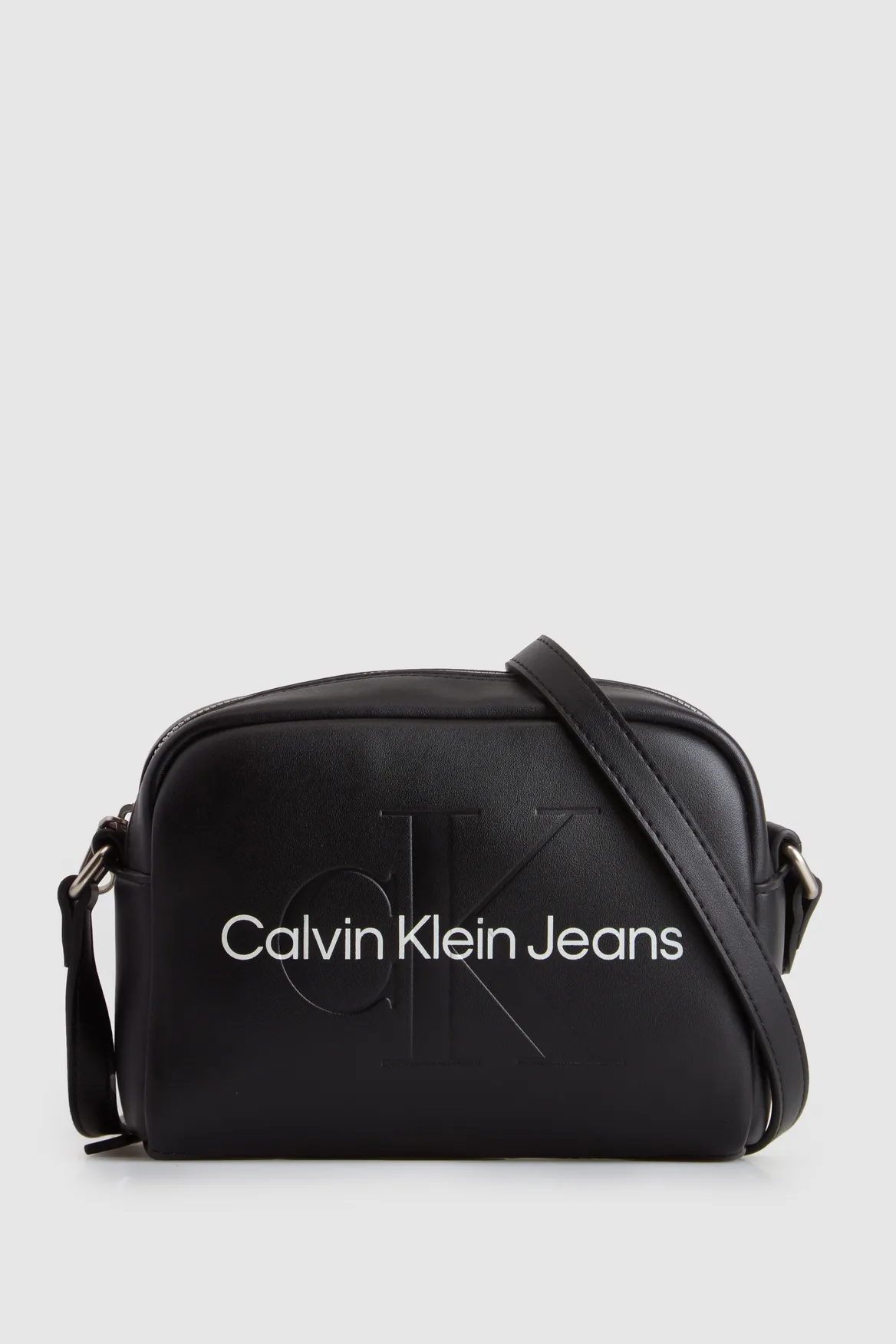 Sculpted Crossbody Bag Strandbags