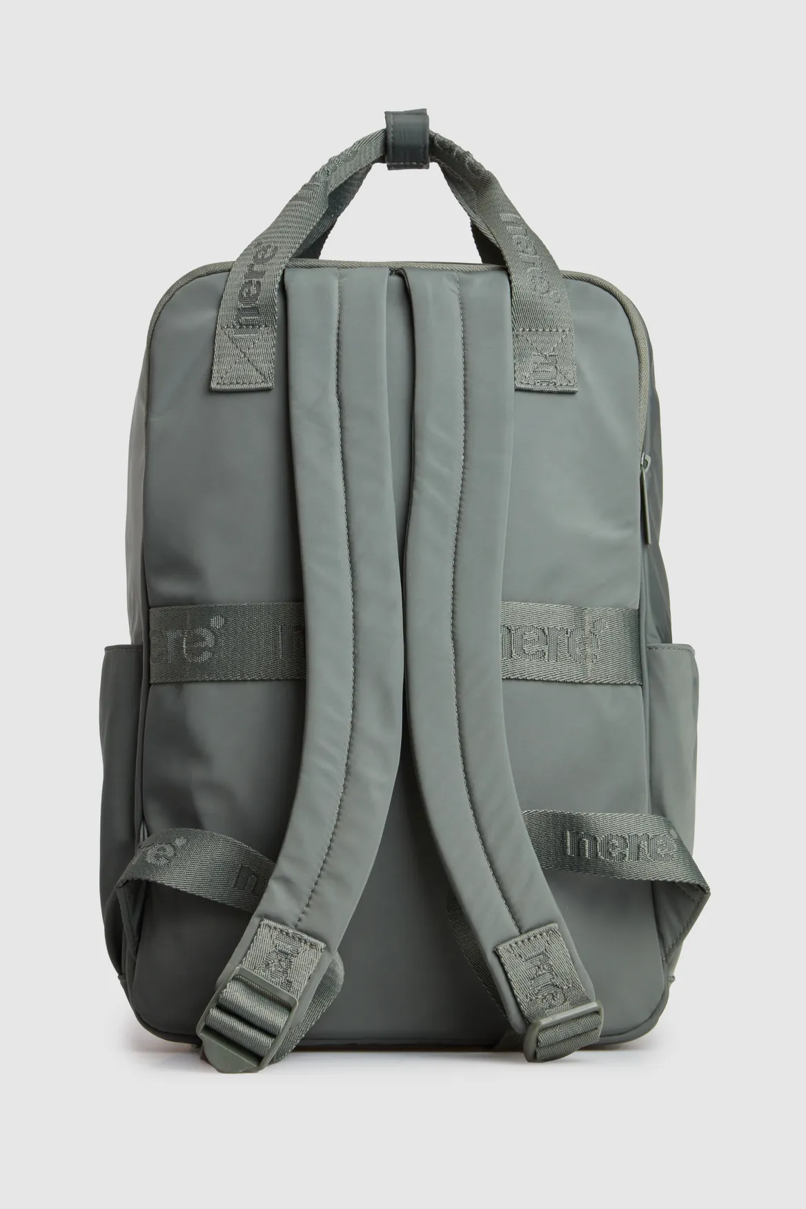 Seeker Carry On Backpack Strandbags