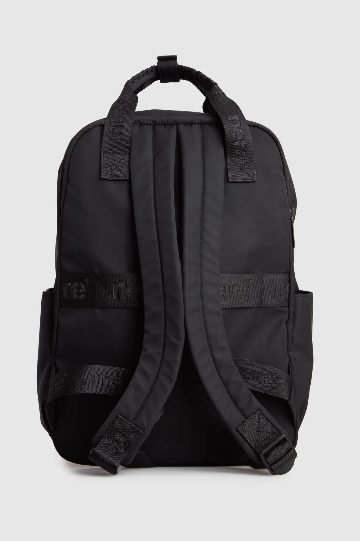 Seeker Carry On Backpack Strandbags