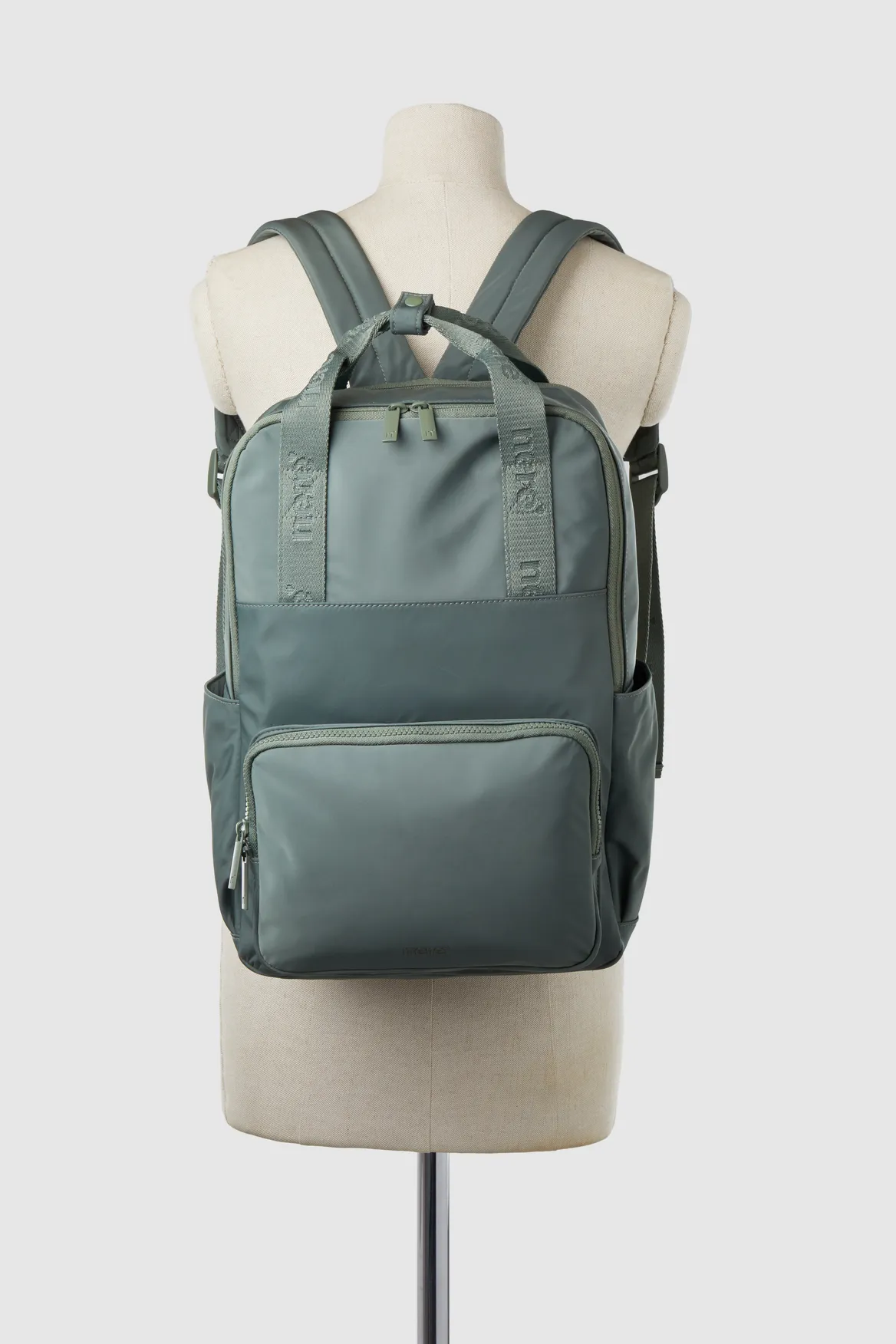 Seeker Carry On Backpack Strandbags