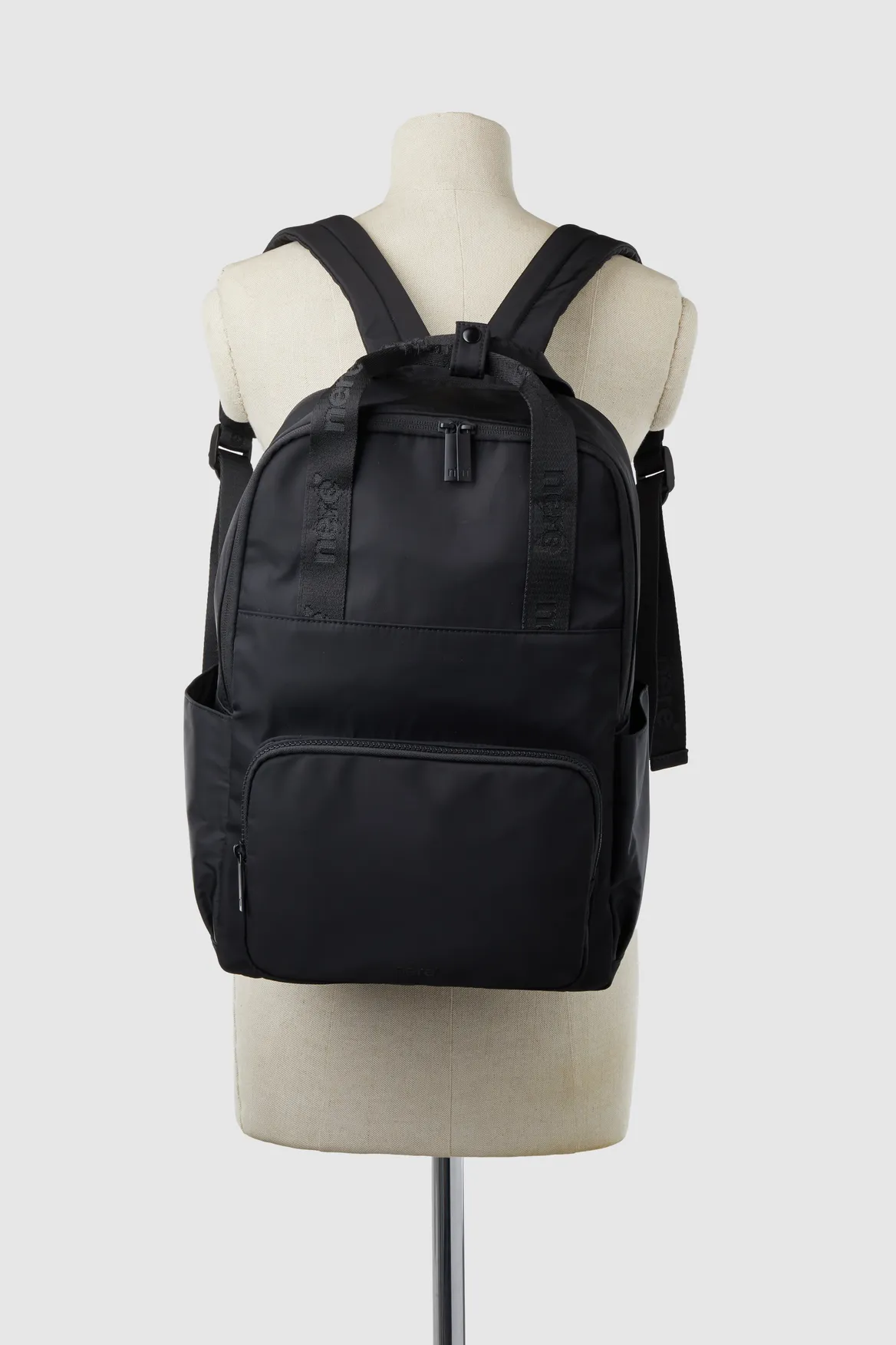 Seeker Carry On Backpack Strandbags