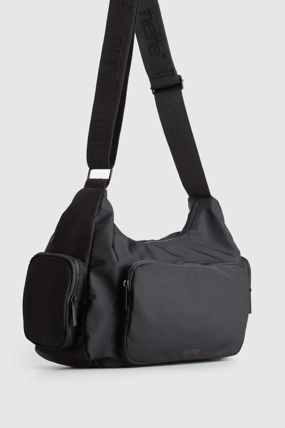 Seeker Multi Pocket Crossbody Bag Strandbags
