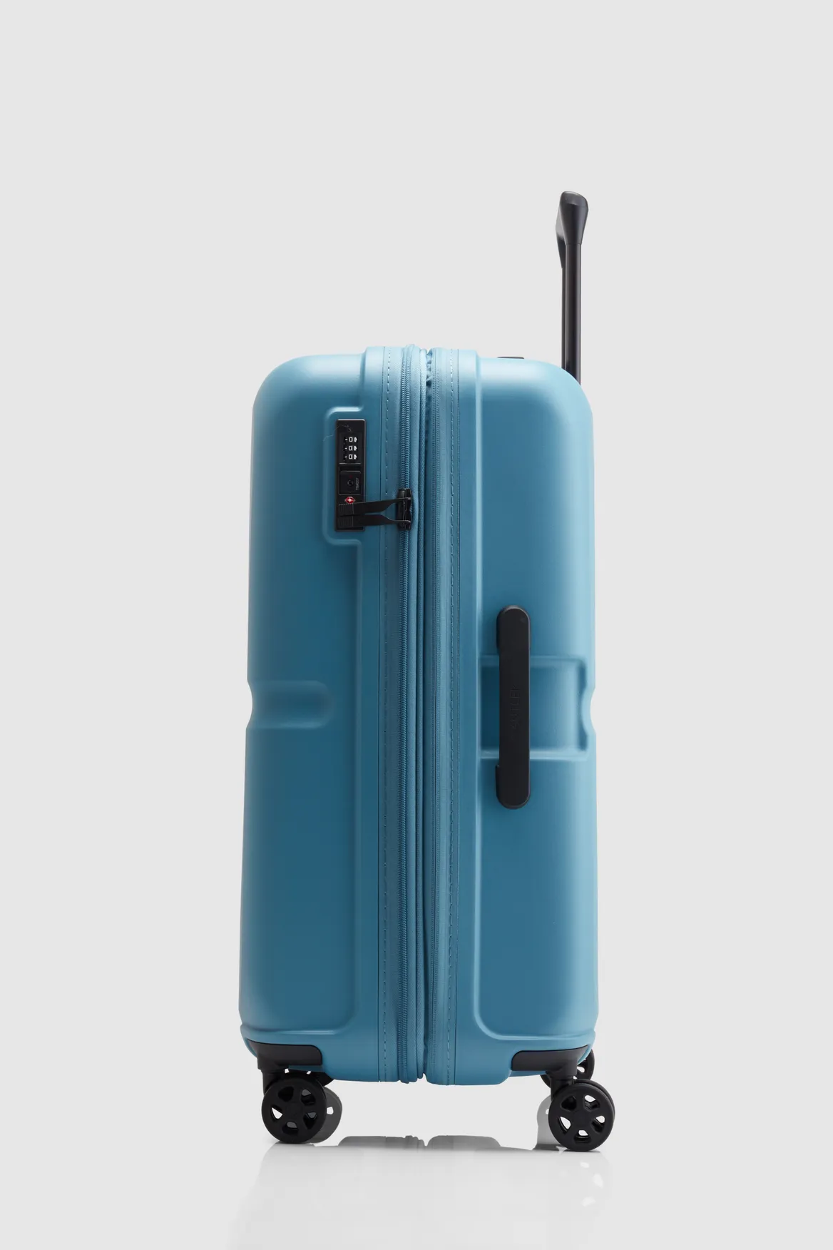 Single Stripe 68cm Suitcase Strandbags