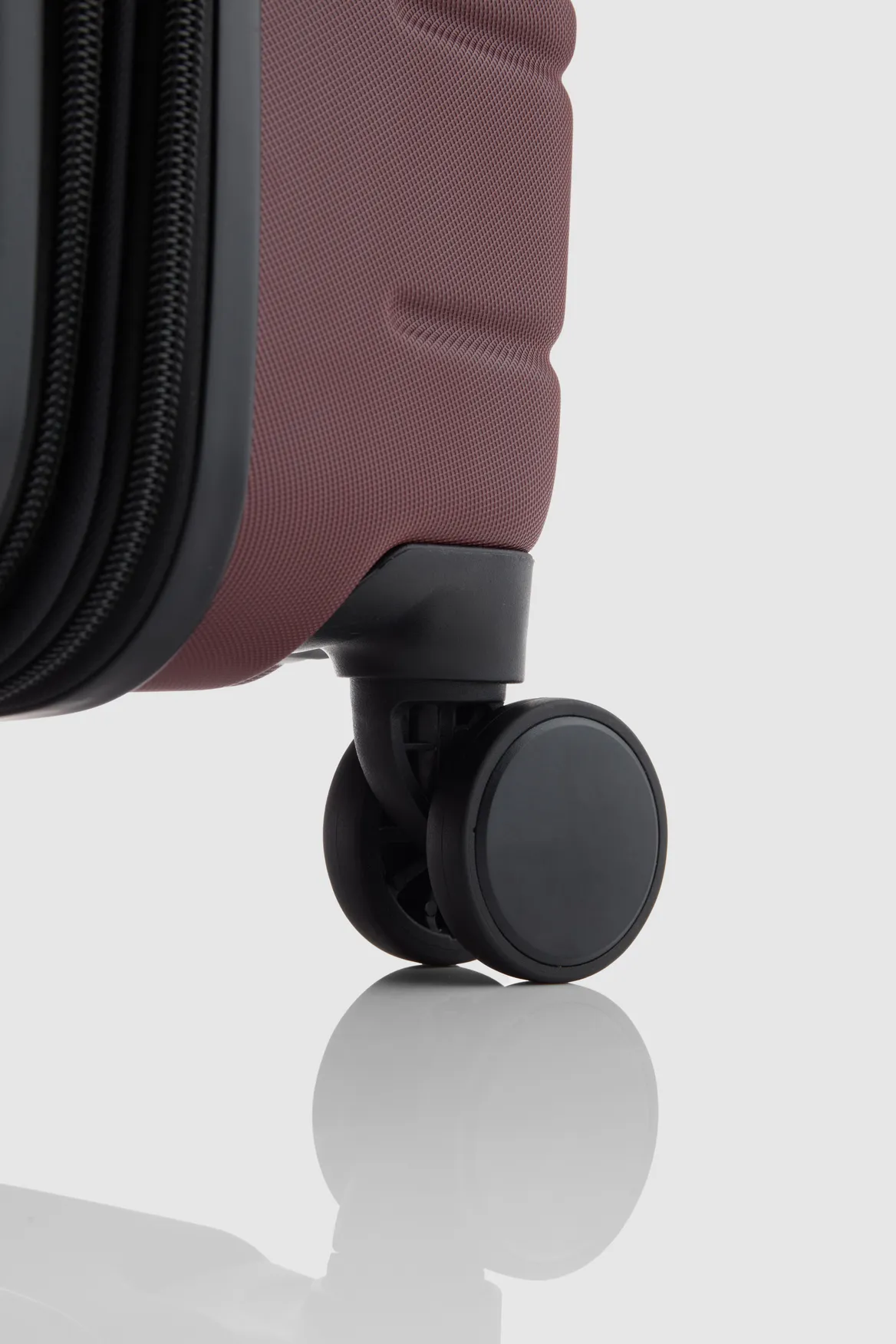 Stori Check-In 65cm Suitcase Strandbags
