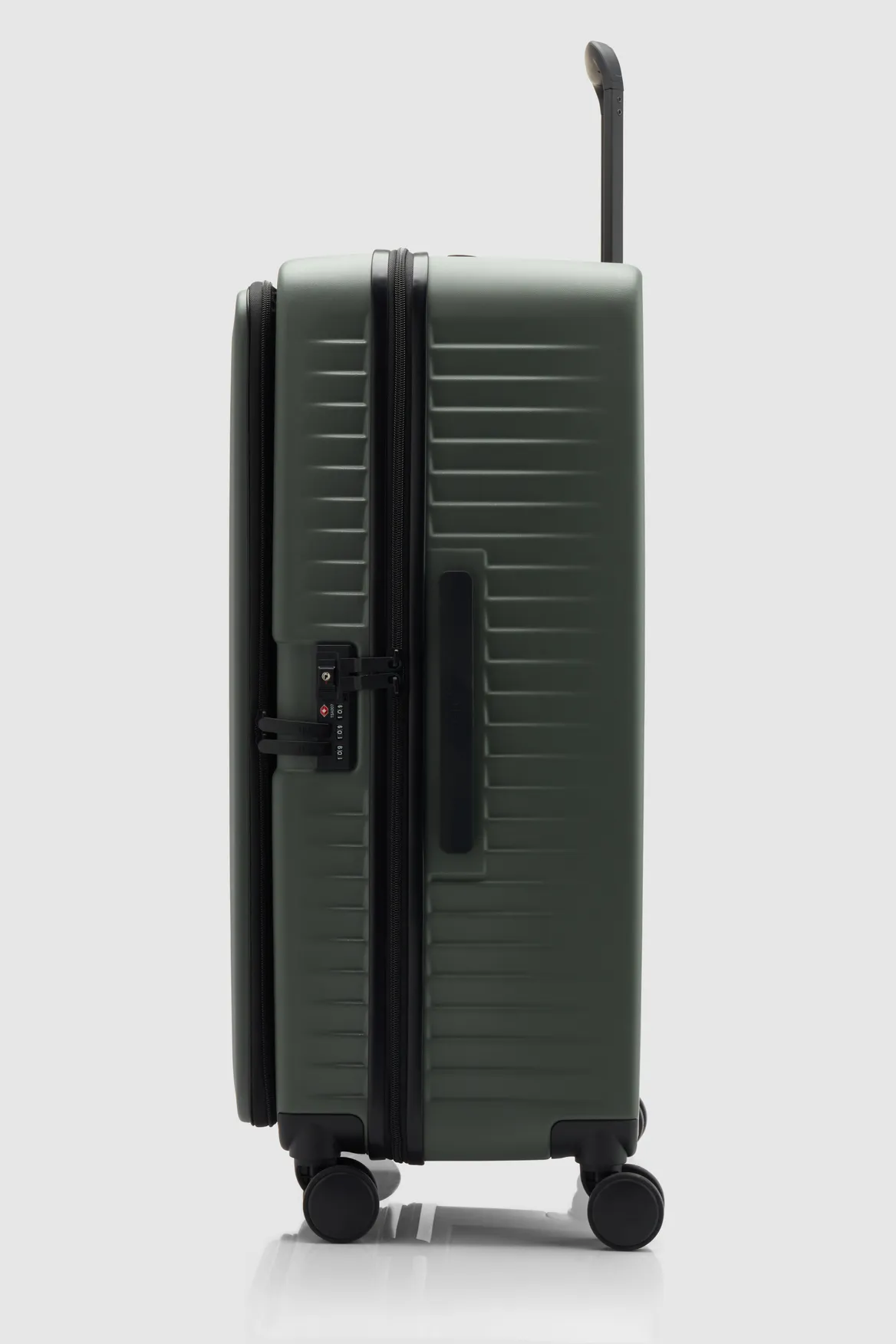 Venture Dual Open 76cm Suitcase Strandbags