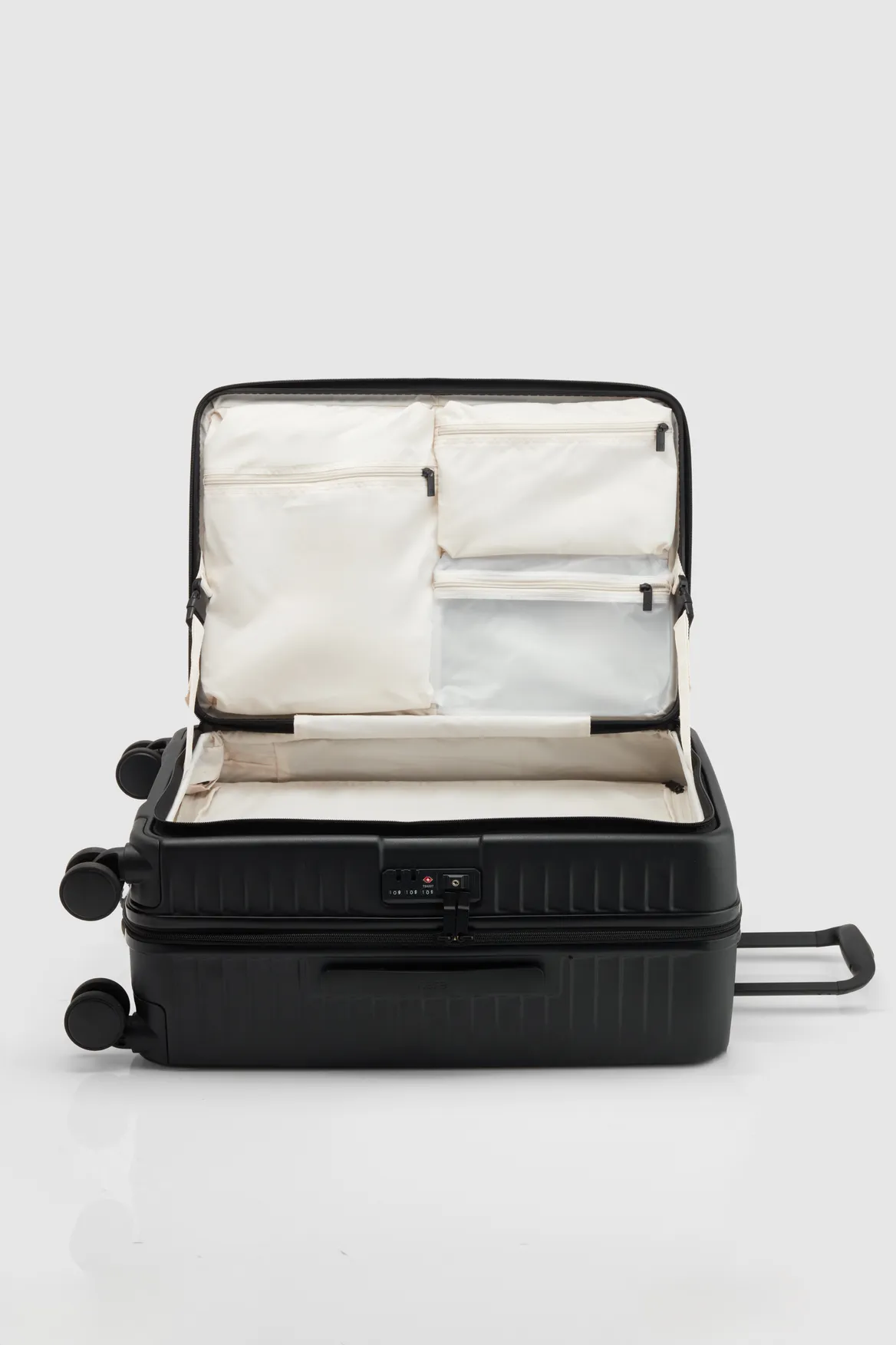 Venture Dual Open 76cm Suitcase Strandbags