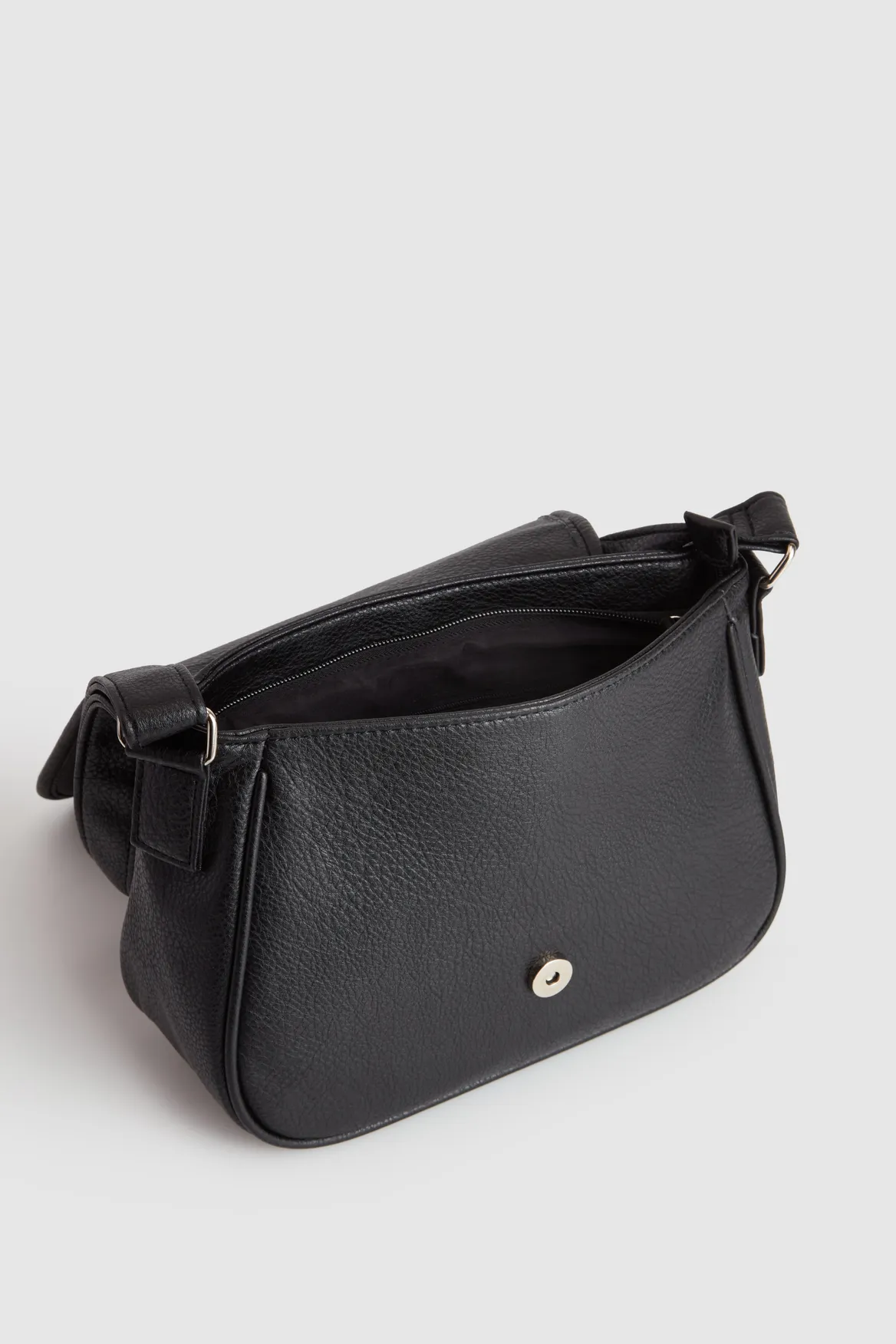 Zip Pocket Flap Crossbody Bag Strandbags