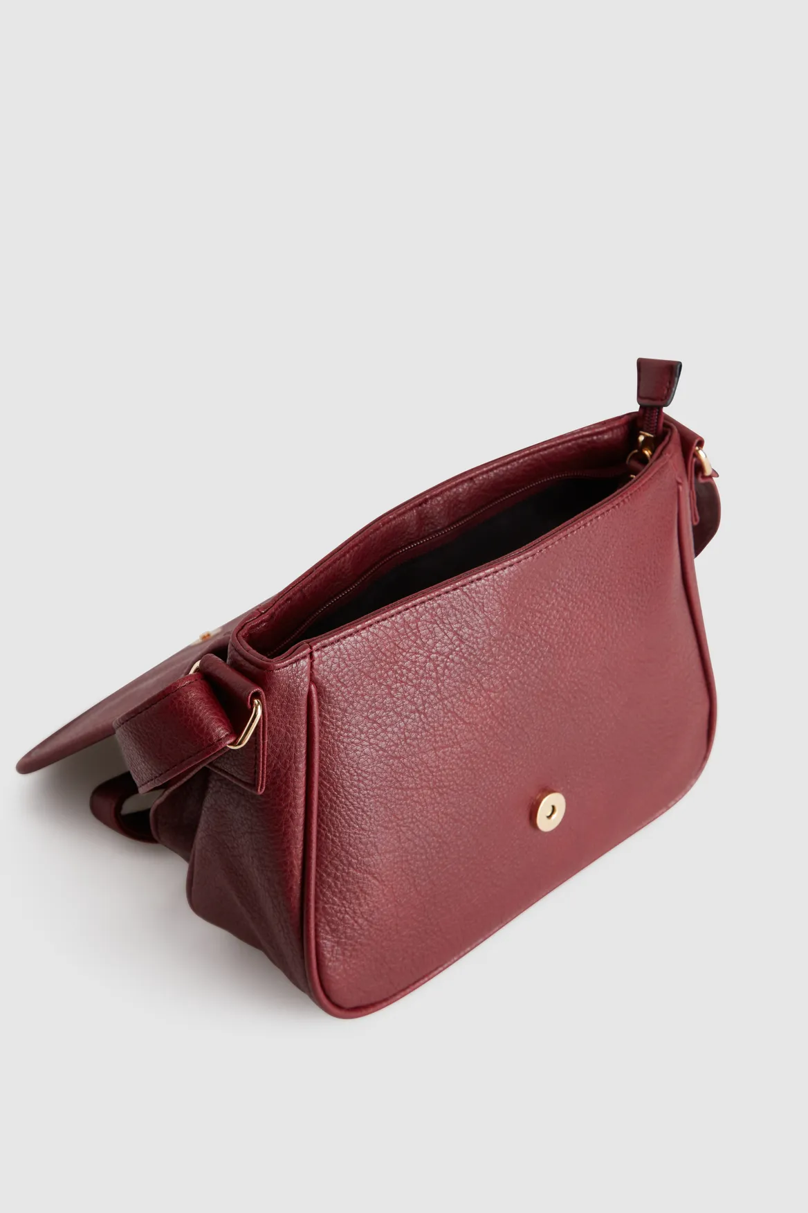 Zip Pocket Flap Crossbody Bag Strandbags
