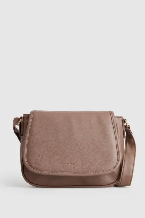 Zip Pocket Flap Crossbody Bag Strandbags